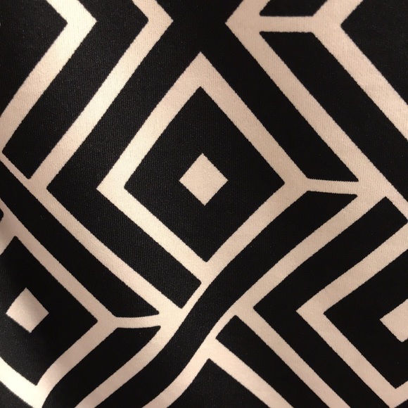 Black & White Dress - Picture 6 of 7